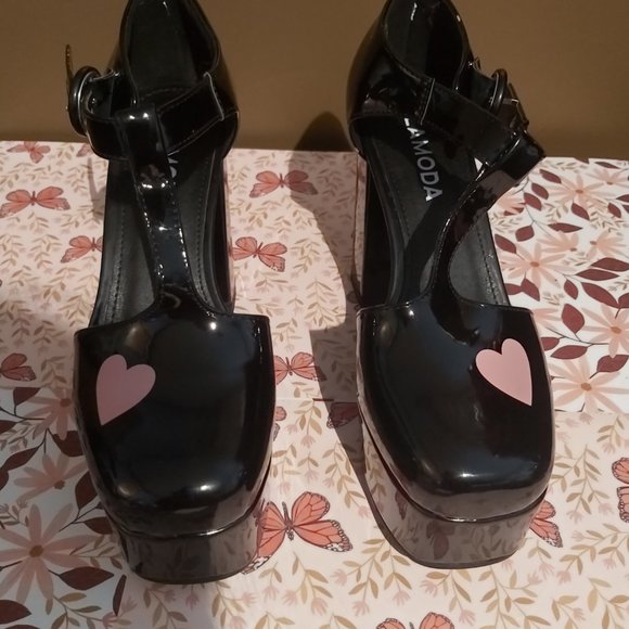 Lamoda Platform Heels - Picture 2 of 3